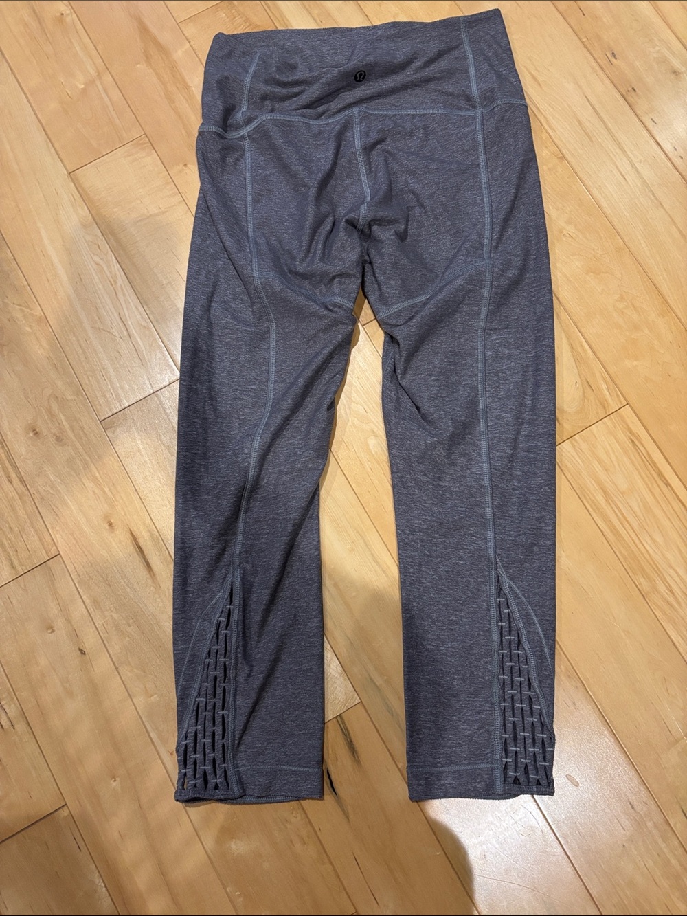 Lululemon capris - Picture 4 of 7
